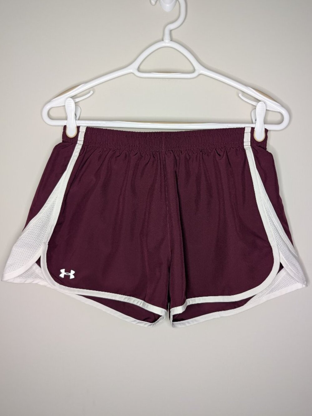 Under Armour Fly By Running Short Maroon Size M